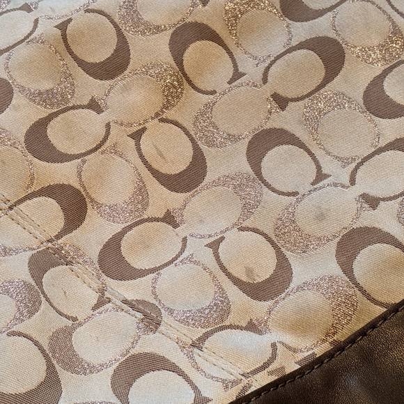 Vintage Coach - Picture 7 of 16